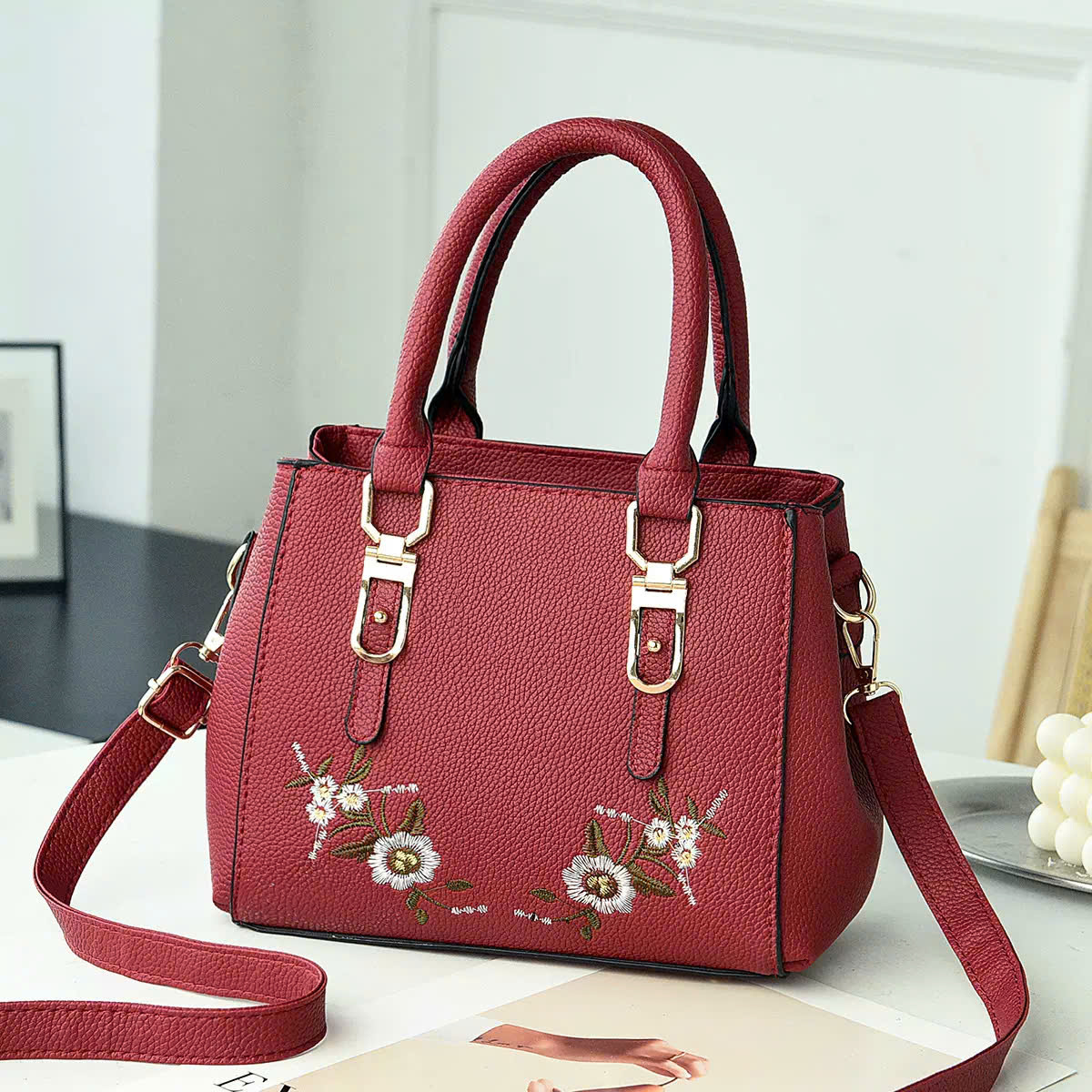 Túi đeo chéo đơn thiết kế mới 2025