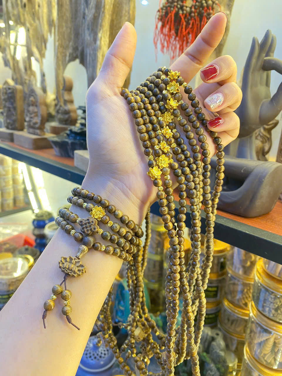 Vòng trầm aloura 03